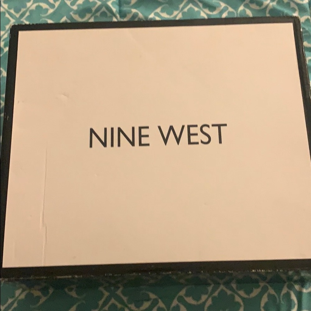 Nine West boots - Picture 8 of 9